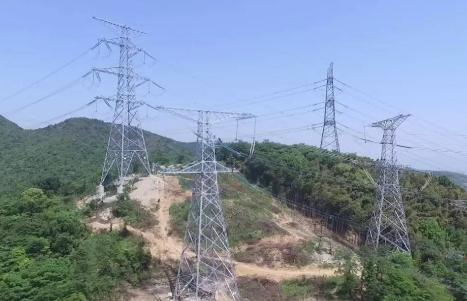 超高壓輸電線路、電力傳輸線路為什么需要在鐵塔周邊安裝防火監(jiān)測系統(tǒng)？