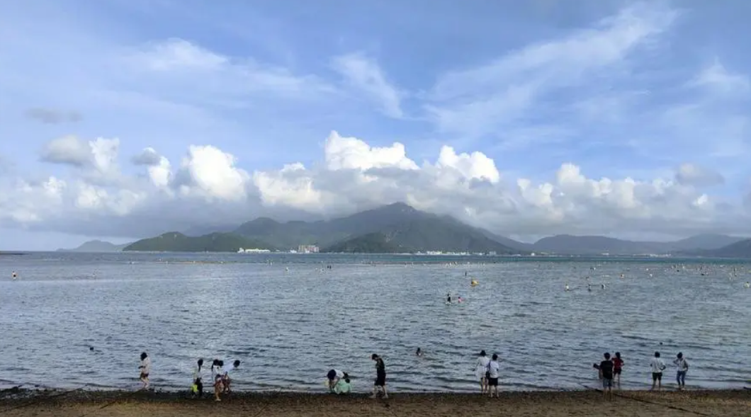 海邊沙灘防偷渡、防溺水監(jiān)控使用球形轉(zhuǎn)臺設(shè)備的優(yōu)勢包括哪些！